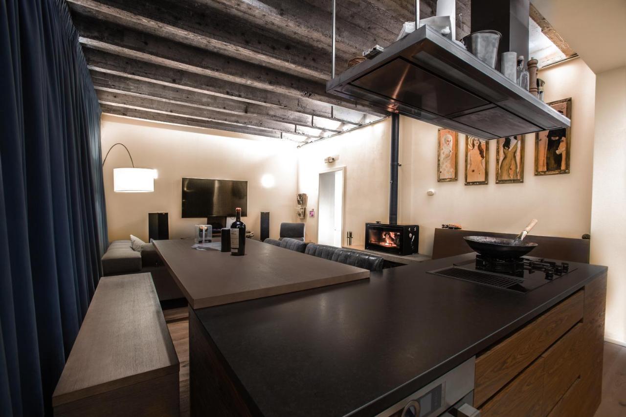 Contemporary Apartment With Fireplace & Terrace Banská Bystrica Exterior foto